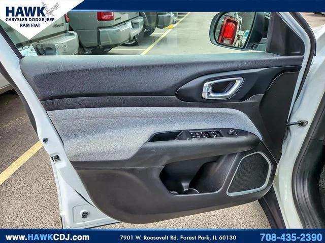 2024 Jeep Compass Latitude Lux FWD