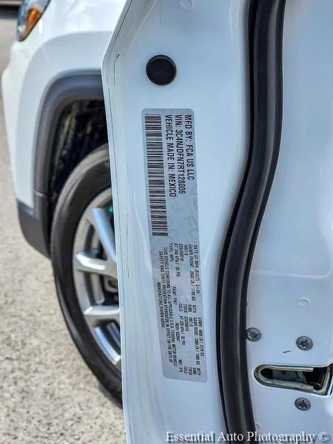 2024 Jeep Compass Latitude Lux FWD