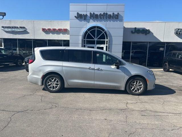 2024 Chrysler Pacifica Touring L for sale in Chanute, KS