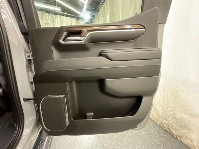 2024 Chevrolet Silverado 1500 4WD Crew Cab Standard Bed LT