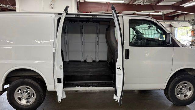 2019 Chevrolet Express Work Van