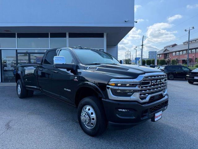 2026 Ram 3500 Limited Longhorn Crew Cab 4x4 8 Box