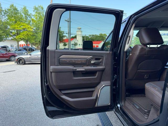 2026 Ram 3500 Limited Longhorn Crew Cab 4x4 8 Box