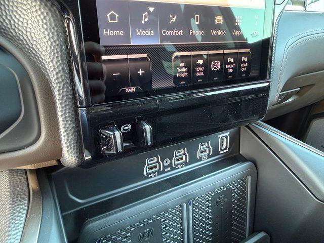 2026 Ram 3500 Limited Longhorn Crew Cab 4x4 8 Box
