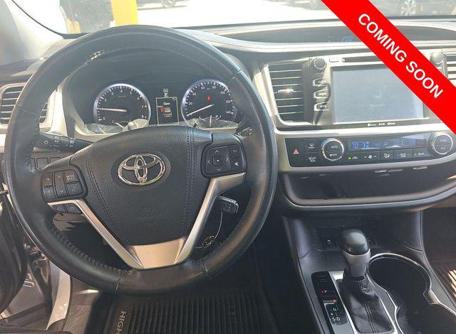 2016 Toyota Highlander XLE V6