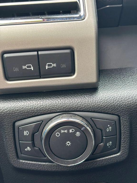 2015 Ford F-150 Lariat Pickup 4D 6 1/2 ft