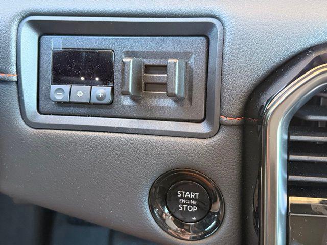 2025 Nissan Armada PRO-4X 4WD