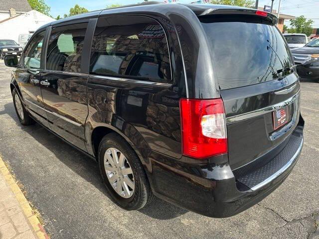 2015 Chrysler Town & Country Touring