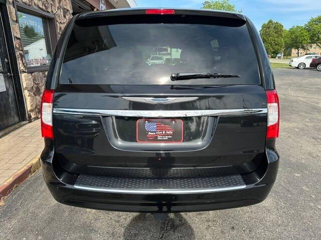 2015 Chrysler Town & Country Touring