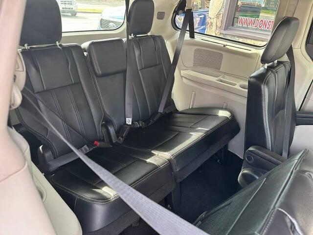 2015 Chrysler Town & Country Touring