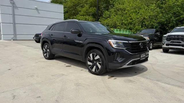 2024 Volkswagen Atlas Cross Sport 2.0T SE w/Technology for sale in Champaign, IL