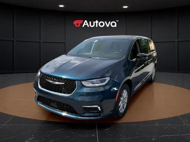 2024 Chrysler Pacifica Touring L for sale in Madison Heights, VA