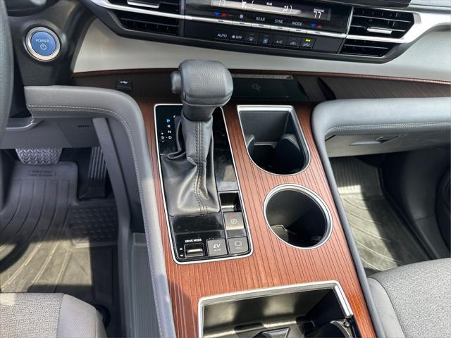 2024 Toyota Sienna LE