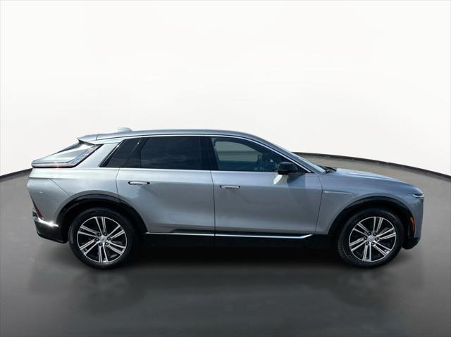 2024 Cadillac iQ Luxury w/1SC
