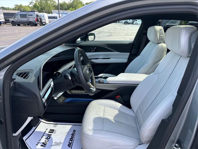 2024 Cadillac iQ Luxury w/1SC