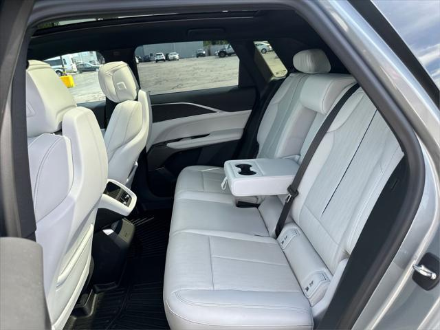 2024 Cadillac iQ Luxury w/1SC
