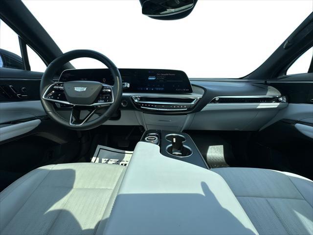 2024 Cadillac iQ Luxury w/1SC
