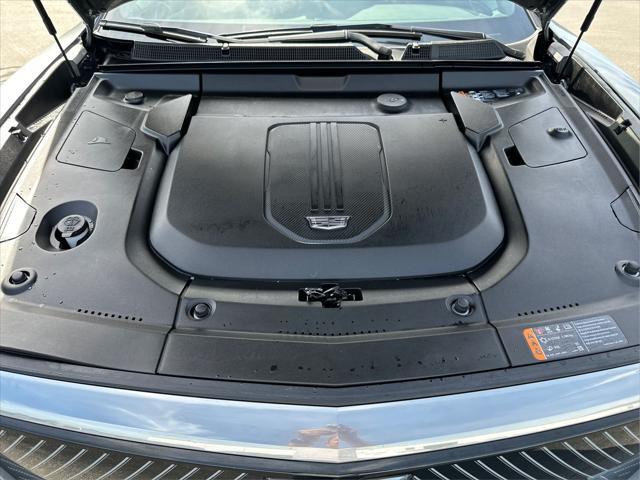 2024 Cadillac iQ Luxury w/1SC