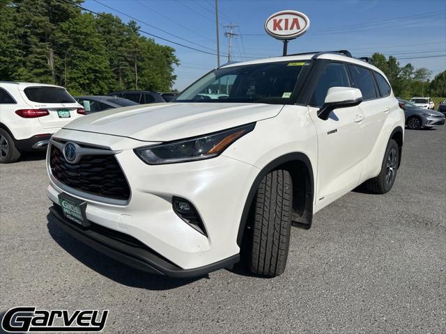 2021 Toyota Highlander Hybrid XLE