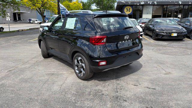 2023 Hyundai Venue SEL