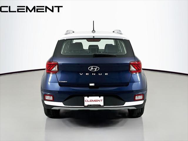 2026 Hyundai Venue SEL w/Two-Tone Roof