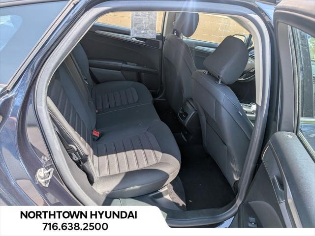 2020 Ford Fusion SE
