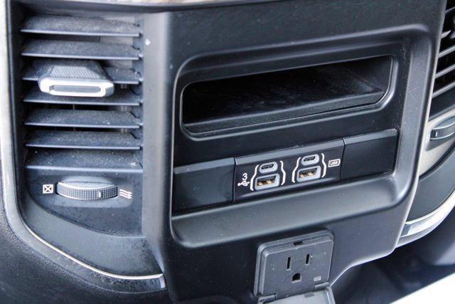 2019 Ram 1500 Laramie Crew Cab 4x4 5'7" Box
