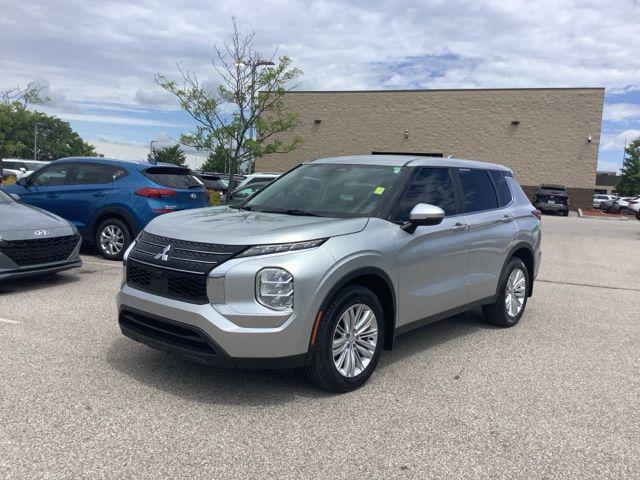 2022 Mitsubishi Outlander ES 2.5 2WD for sale in AVON, IN