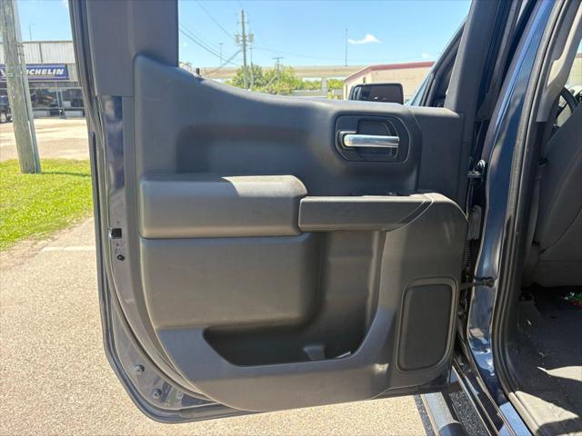 2022 Chevrolet Silverado 1500 2WD Crew Cab Short Bed Custom