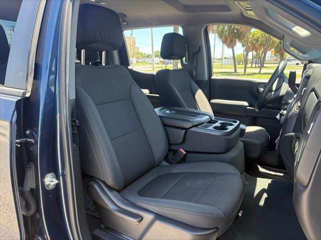 2022 Chevrolet Silverado 1500 2WD Crew Cab Short Bed Custom