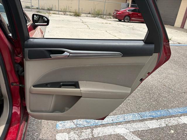 2020 Ford Fusion SE
