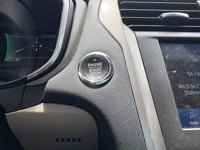 2020 Ford Fusion SE