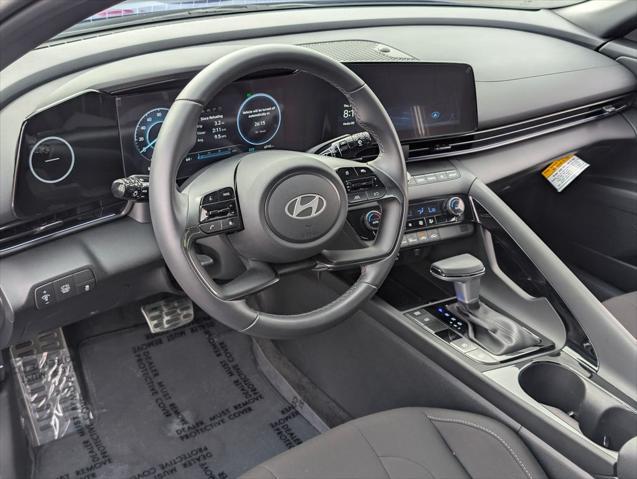 2025 Hyundai Elantra Hybrid SEL Sport