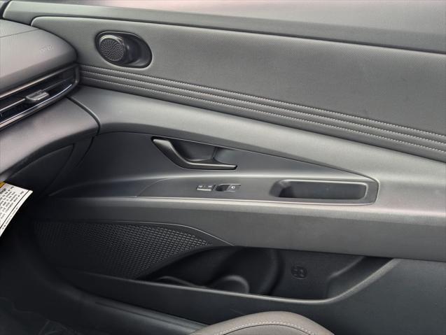 2025 Hyundai Elantra Hybrid SEL Sport