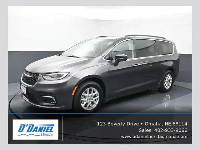 2022 Chrysler Pacifica Touring L for sale in Omaha, NE