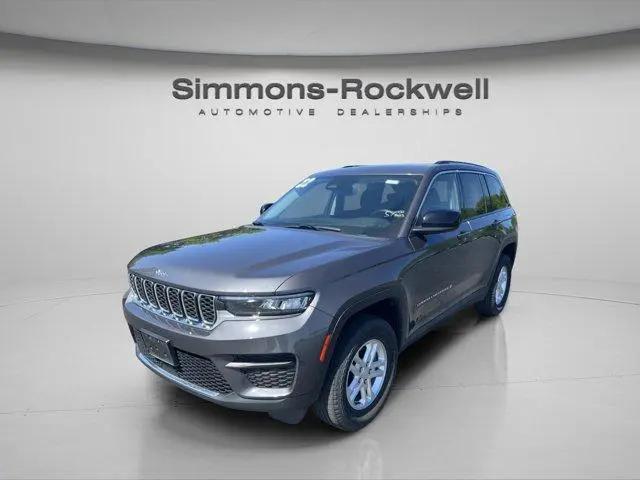 2022 Jeep Grand Cherokee Laredo 4x4 for sale in Elmira, NY