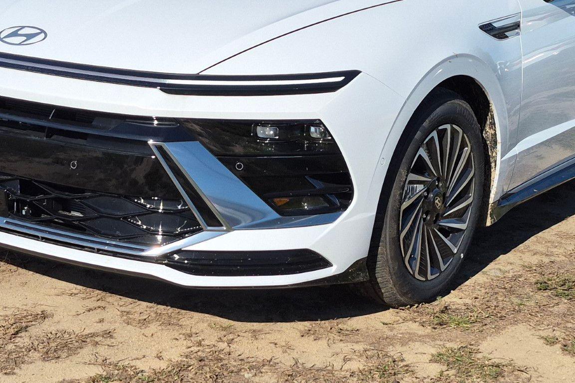 New 2026 White Hyundai Limited image 11