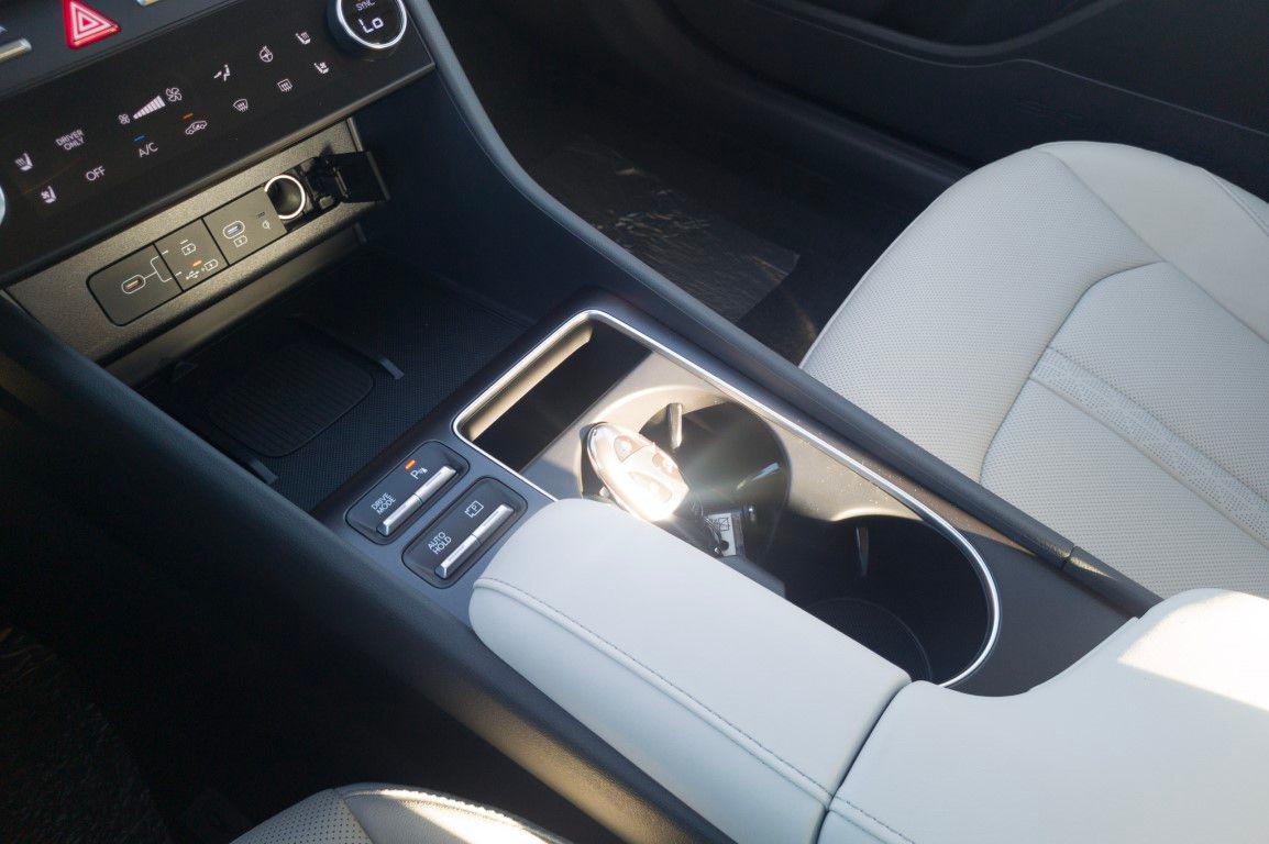 New 2026 White Hyundai Limited image 22