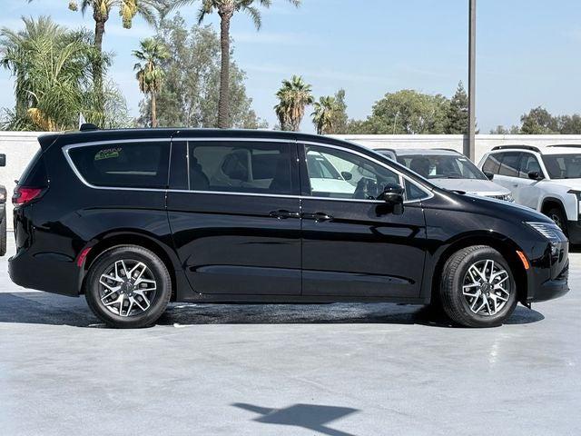 2027 Chrysler Pacifica PACIFICA LIMITED AWD