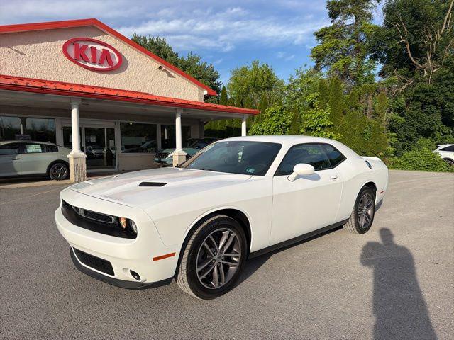 2019 Dodge Challenger SXT AWD