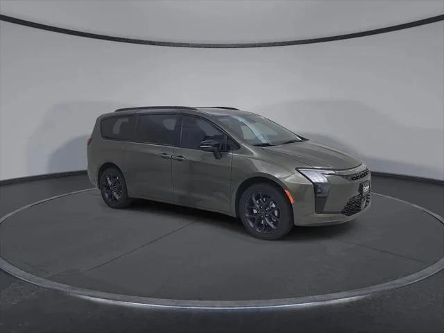 2027 Chrysler Pacifica Limited AWD