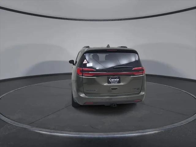 2027 Chrysler Pacifica Limited AWD