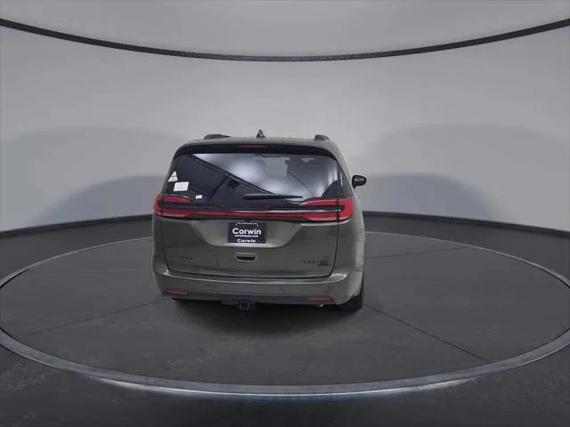 2027 Chrysler Pacifica Limited AWD