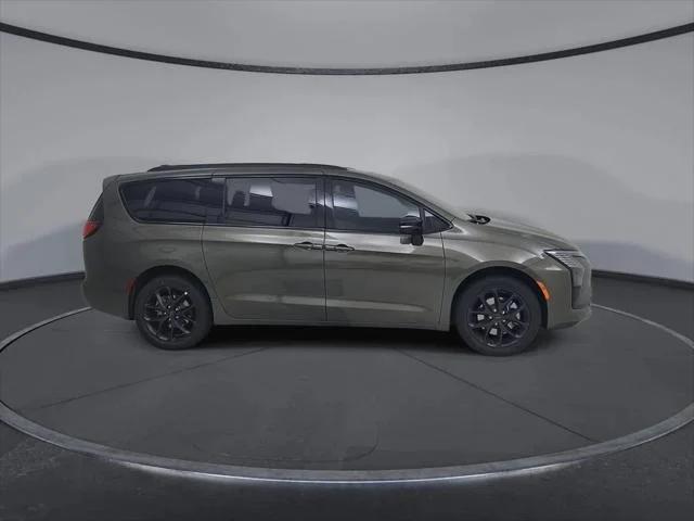 2027 Chrysler Pacifica Limited AWD