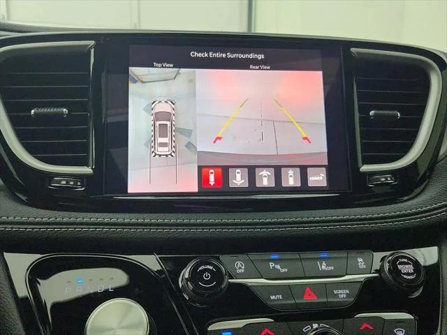 2027 Chrysler Pacifica Limited AWD