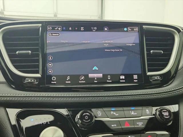 2027 Chrysler Pacifica Limited AWD