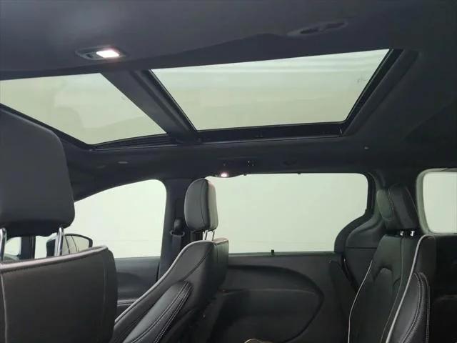 2027 Chrysler Pacifica Limited AWD