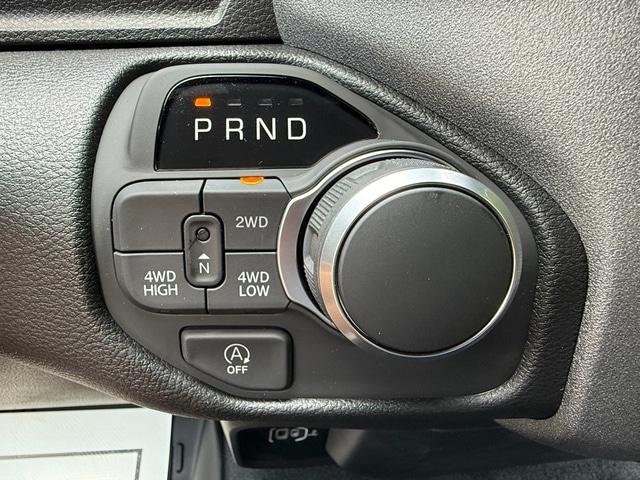 2026 Ram 1500 Tradesman Quad Cab 4x4 64 Box