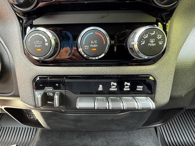 2026 Ram 1500 Tradesman Quad Cab 4x4 64 Box