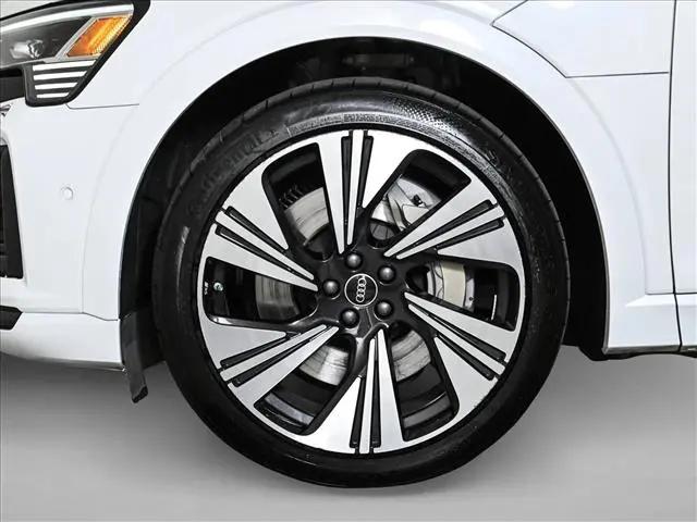 2024 Audi e-tron S line Prestige quattro